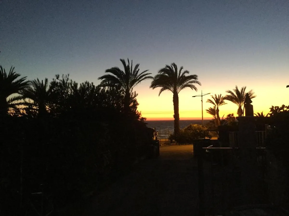 Sanarybeach Sanary-sur-Mer